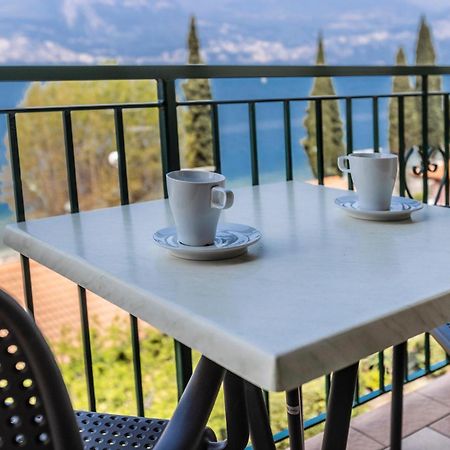 Residence Solei Classic & Plus Brenzone sul Garda Kültér fotó