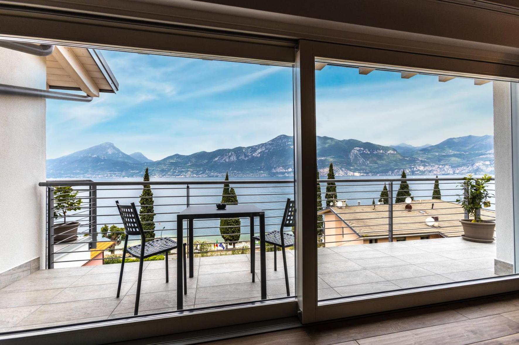 Residence Solei Classic & Plus Brenzone sul Garda Kültér fotó