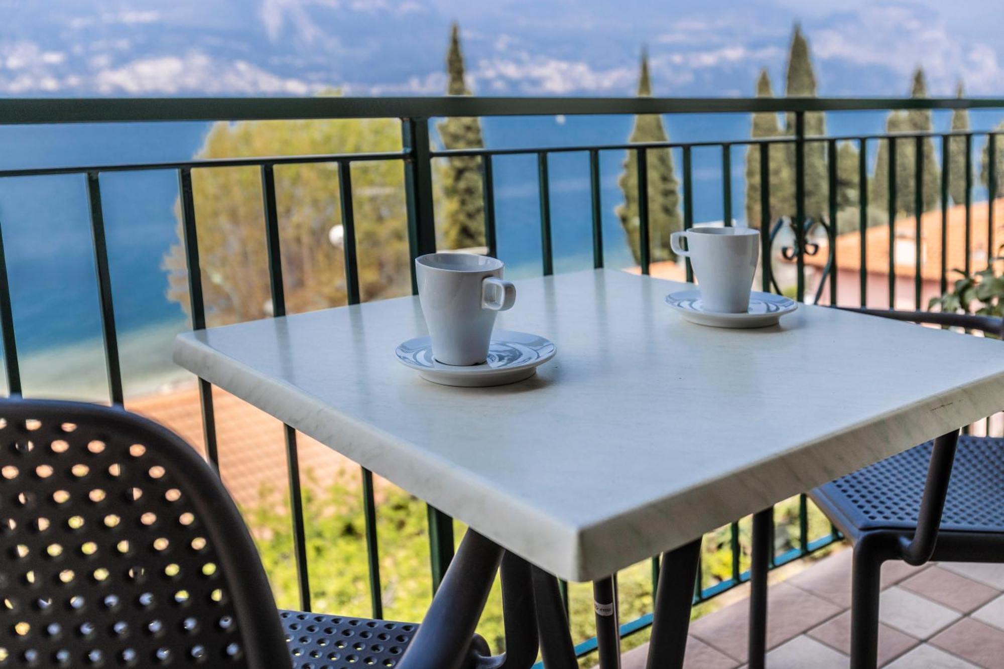 Residence Solei Classic & Plus Brenzone sul Garda Kültér fotó