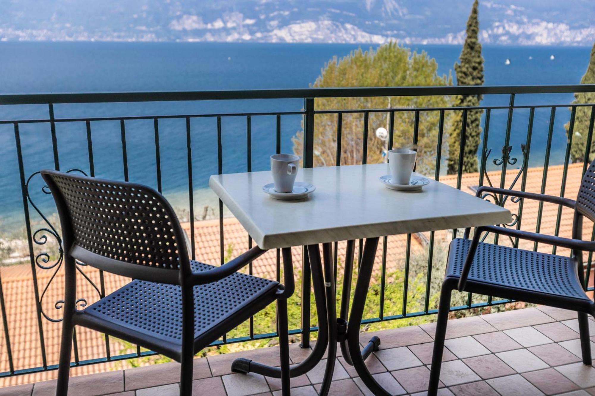 Residence Solei Classic & Plus Brenzone sul Garda Kültér fotó